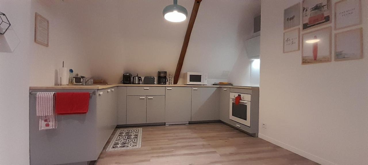 Appartement dans maison de 1789 au centre de Vitré Exterior foto